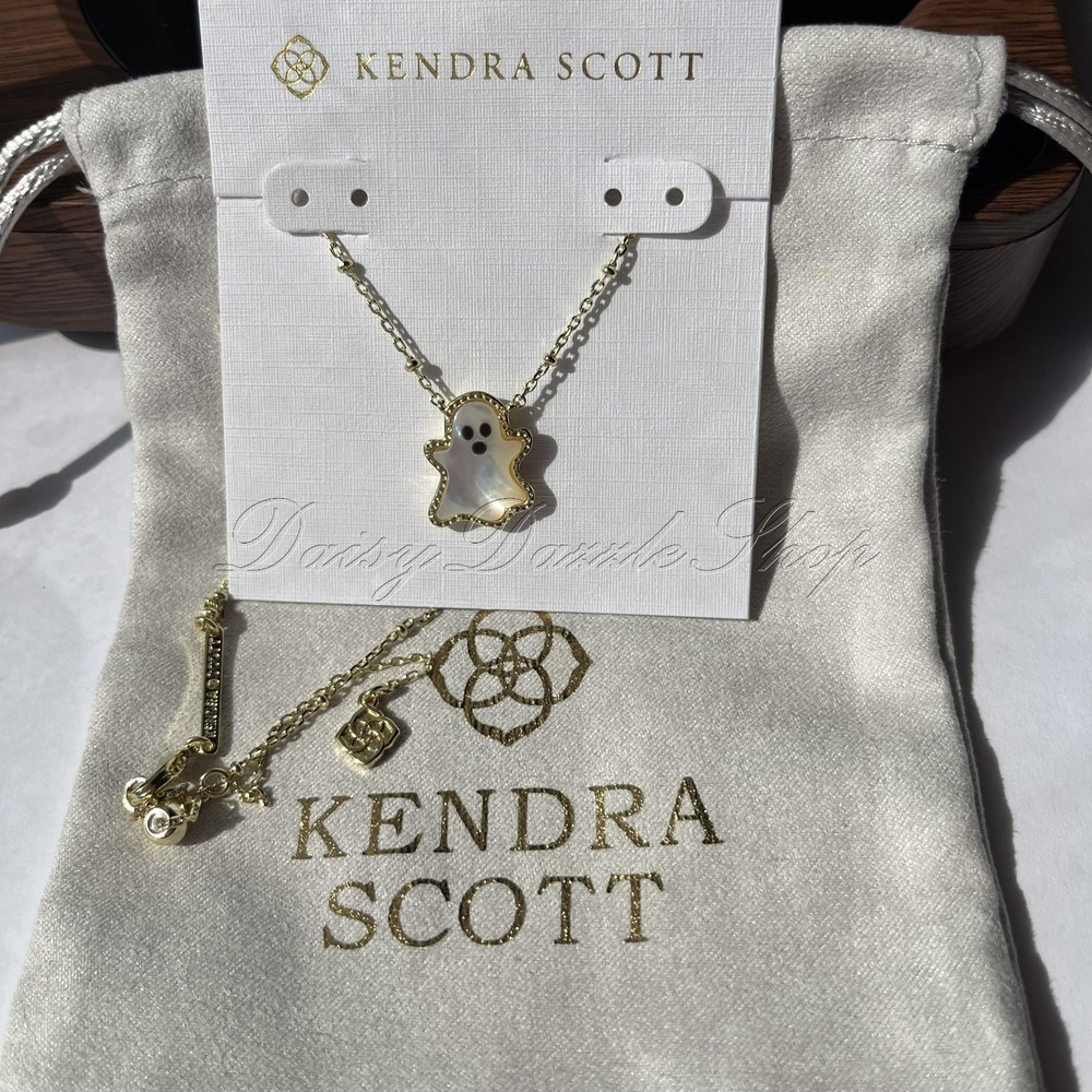 👻New Kendra Scott Mother of Pearl Ghost Reversible Gold Plated Necklace👻